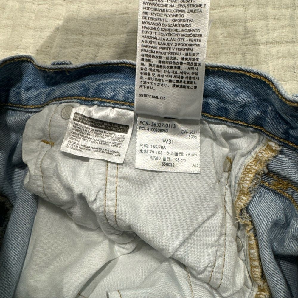 Levis 501 Womens Denim Shorts Light Blue Button Fly Cut Off Size 31 - Picture 10 of 11